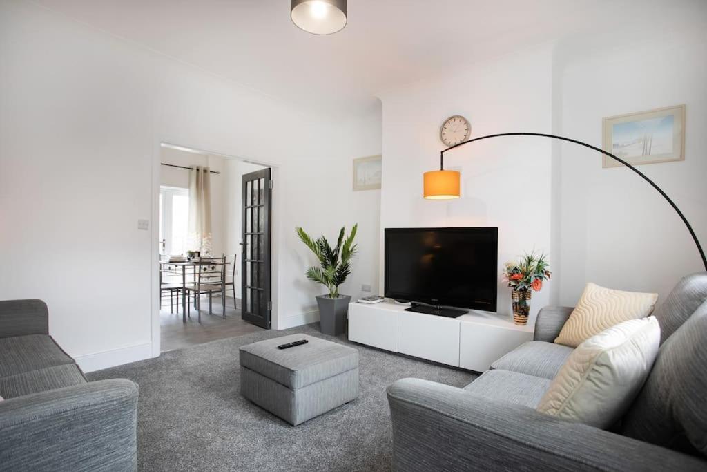 فيلا Cudworth House, Barnsley For Contractors & Families, Free Parking, High Speed Wifi Etc المظهر الخارجي الصورة